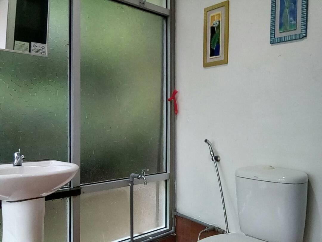 J Residence Kampong Kundassan Pokoj fotografie